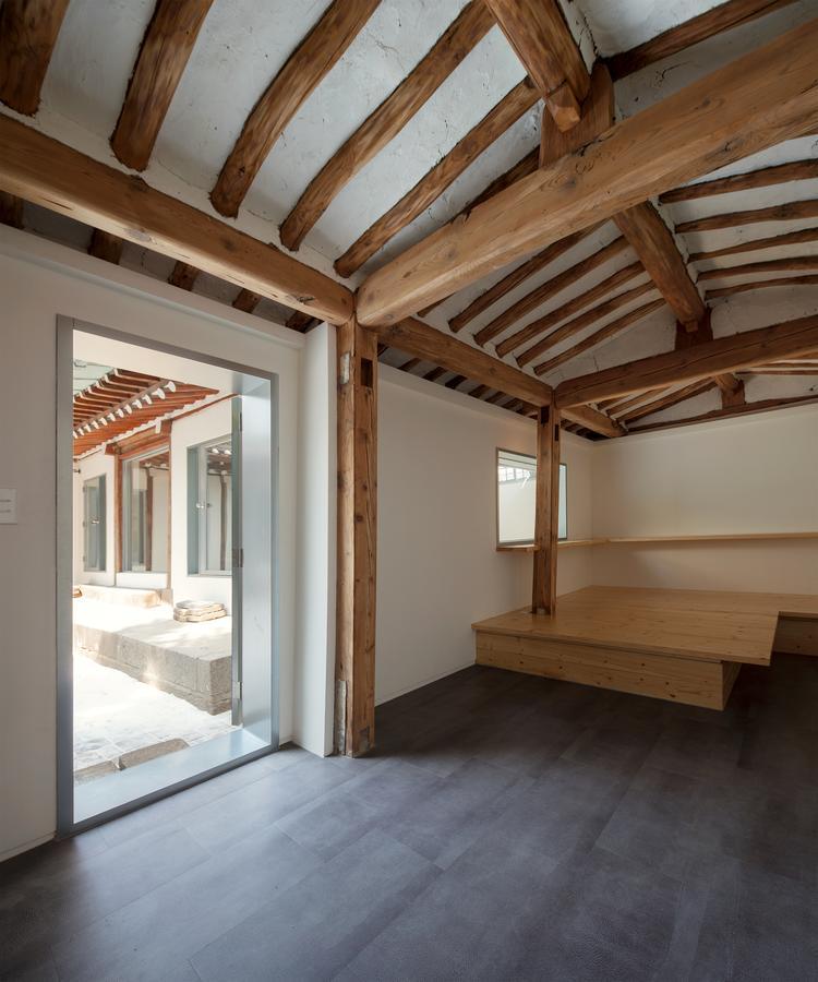 Side Hanok Seoul