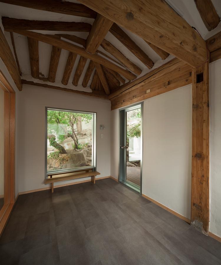 Side Hanok Seoul