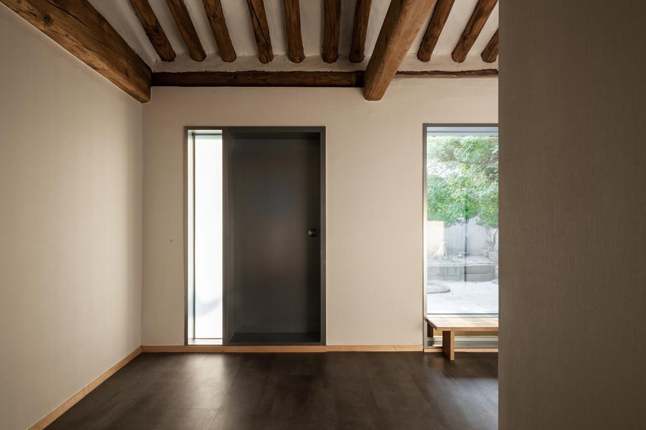 Side Hanok 2*