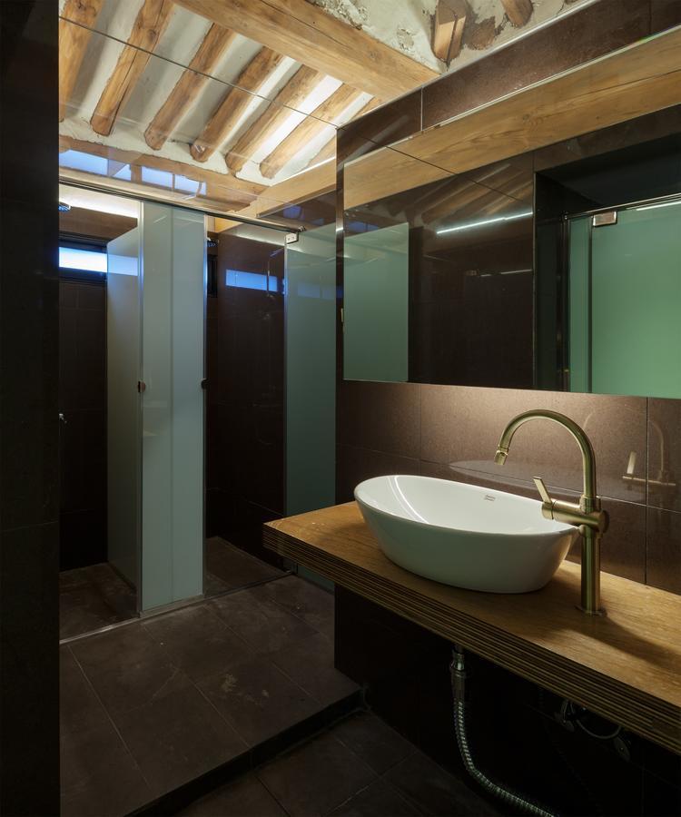 Side Hanok 2*
